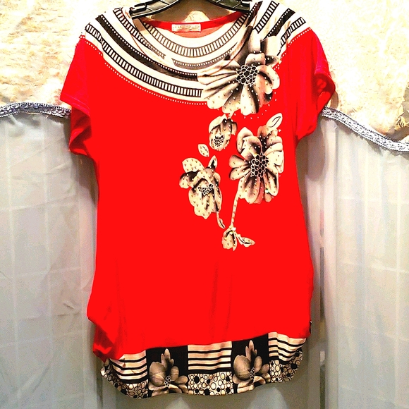 RED QB FASHION FLORAL SCOOP NECK TUNIC SZ M - Picture 1 of 8